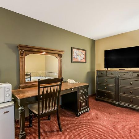 Econo Lodge Rice Lake Eksteriør billede