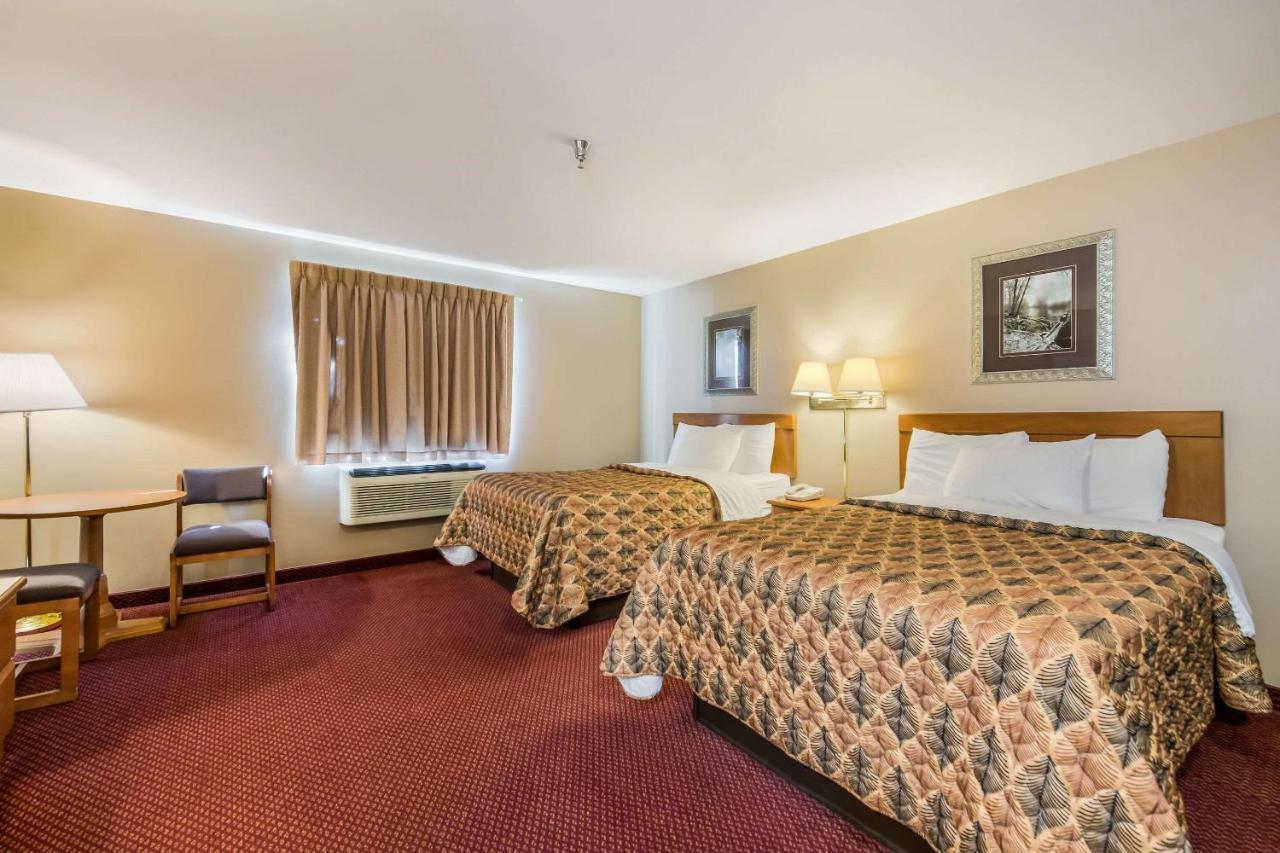 Econo Lodge Rice Lake Eksteriør billede