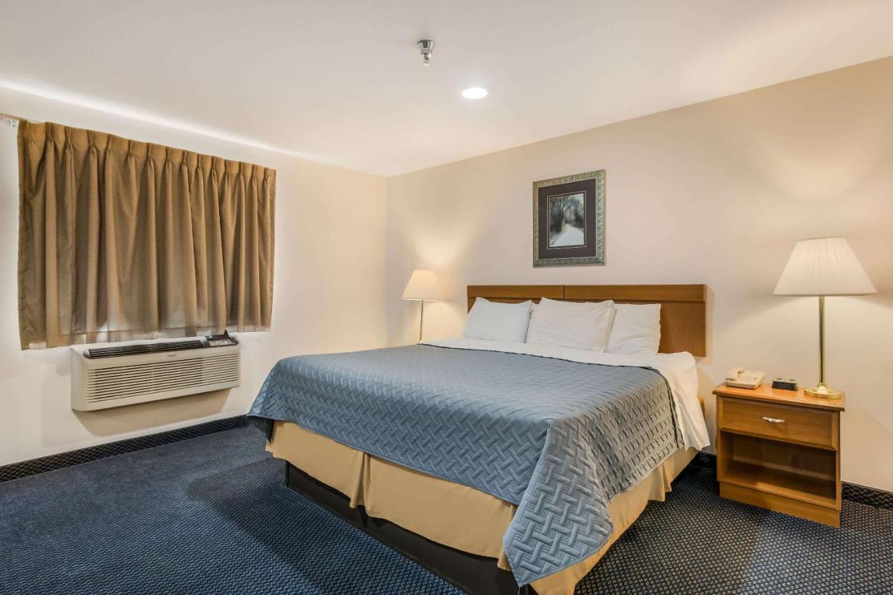 Econo Lodge Rice Lake Eksteriør billede