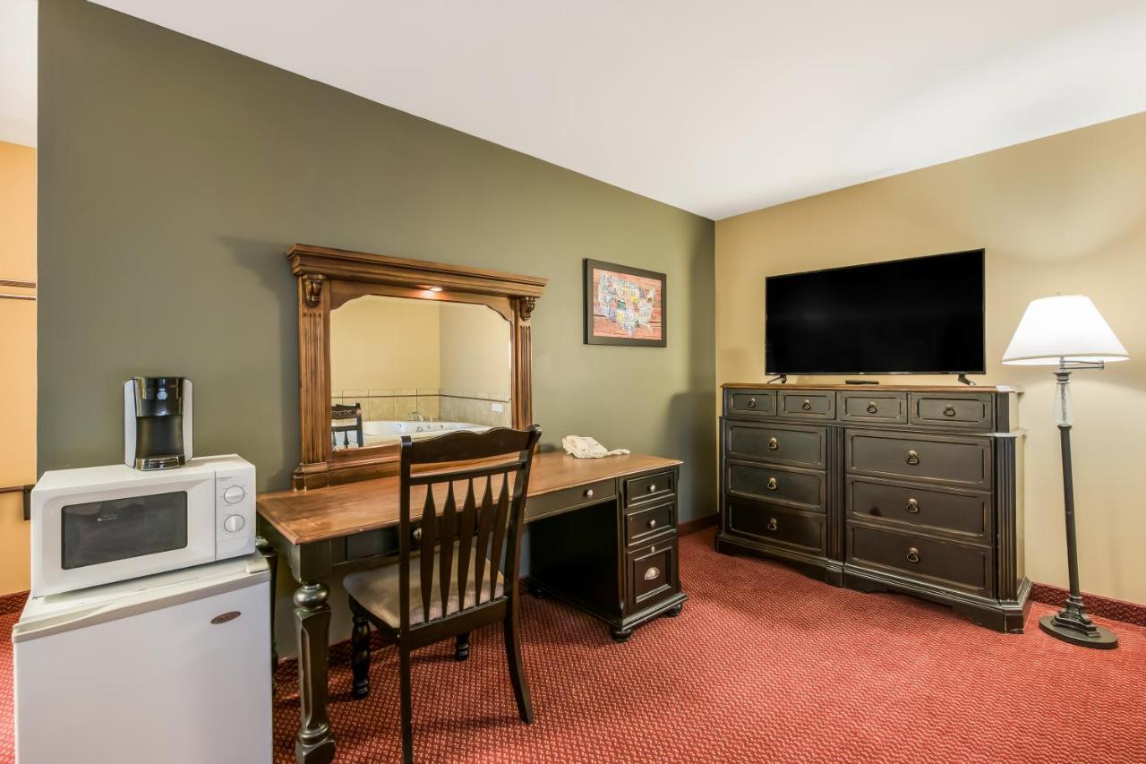 Econo Lodge Rice Lake Eksteriør billede