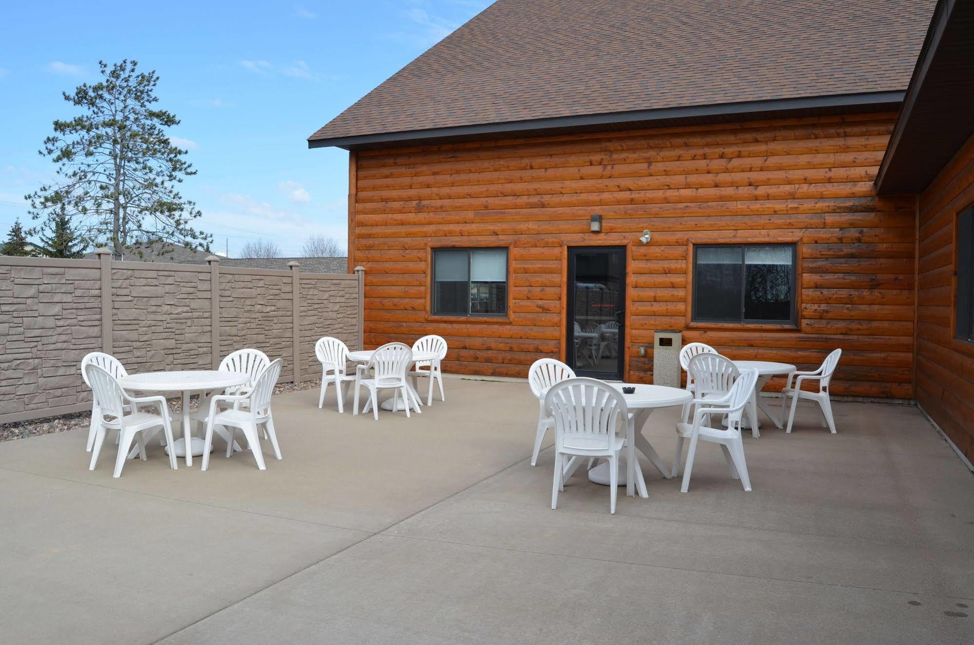 Econo Lodge Rice Lake Eksteriør billede